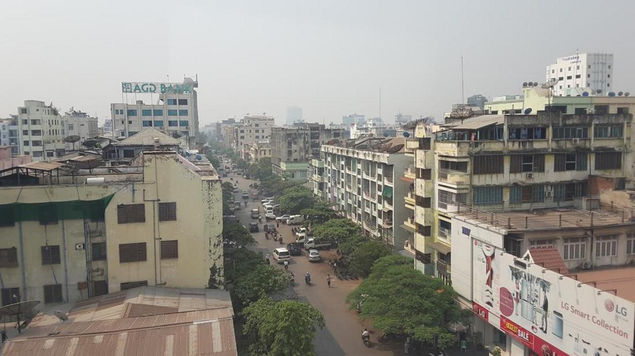 Unity Hotel Mandalay Buitenkant foto