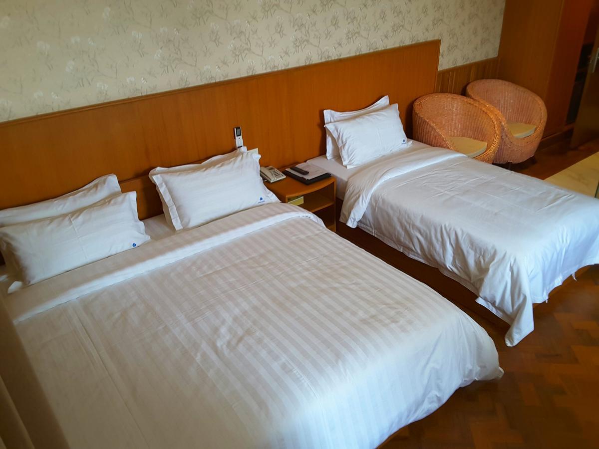 Unity Hotel Mandalay Buitenkant foto