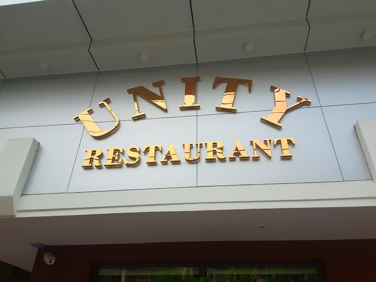 Unity Hotel Mandalay Buitenkant foto